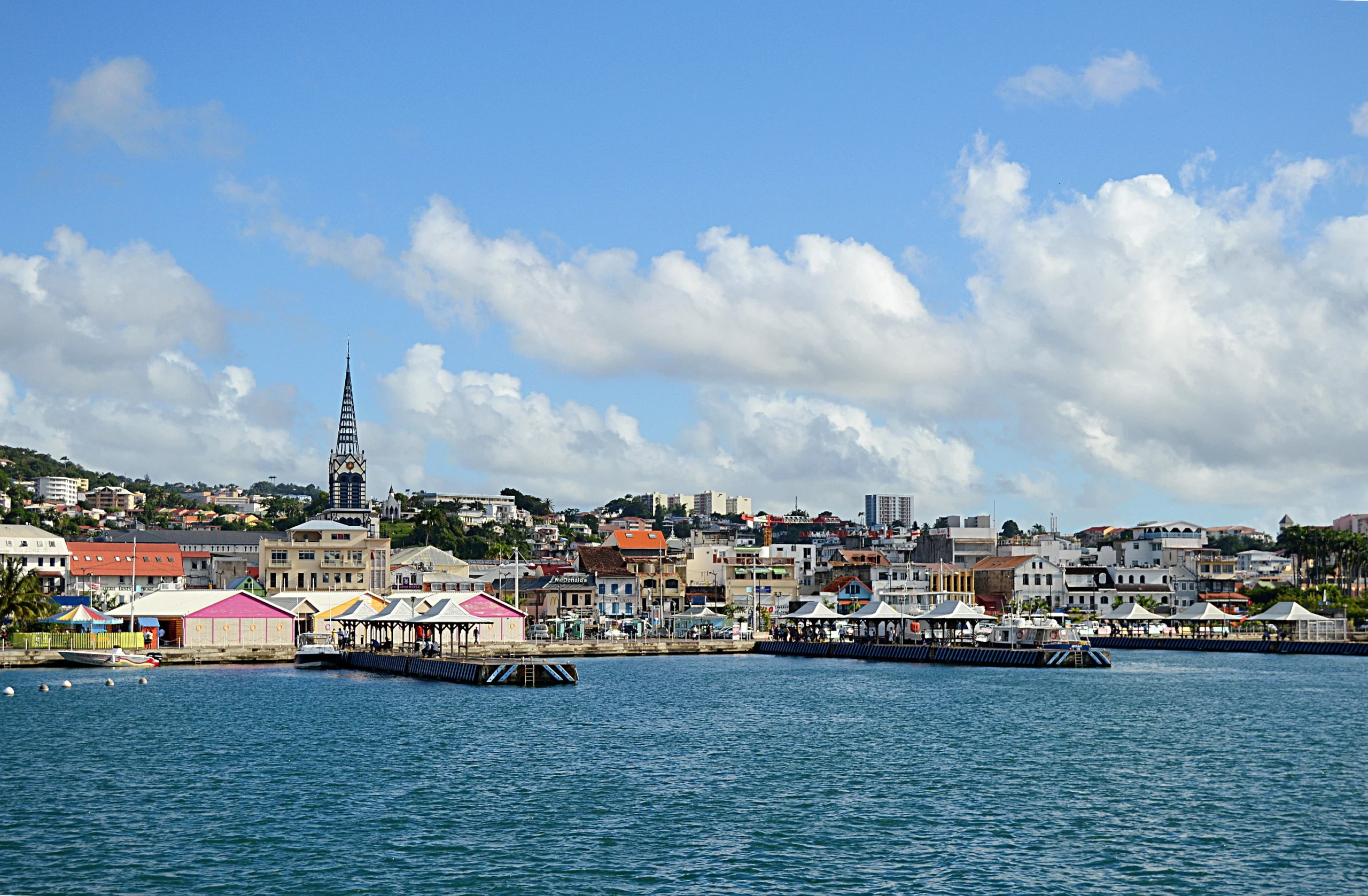 Agence web à Fort-de-France — baie de Fort-de-France, Skyward Agency en Martinique