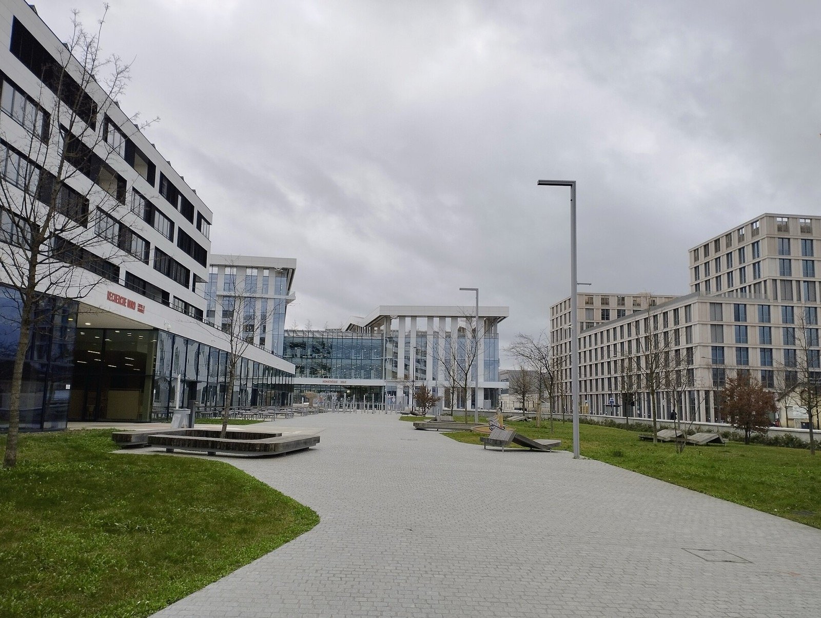 Développement d'applications mobiles à Aubervilliers — Skyward Agency