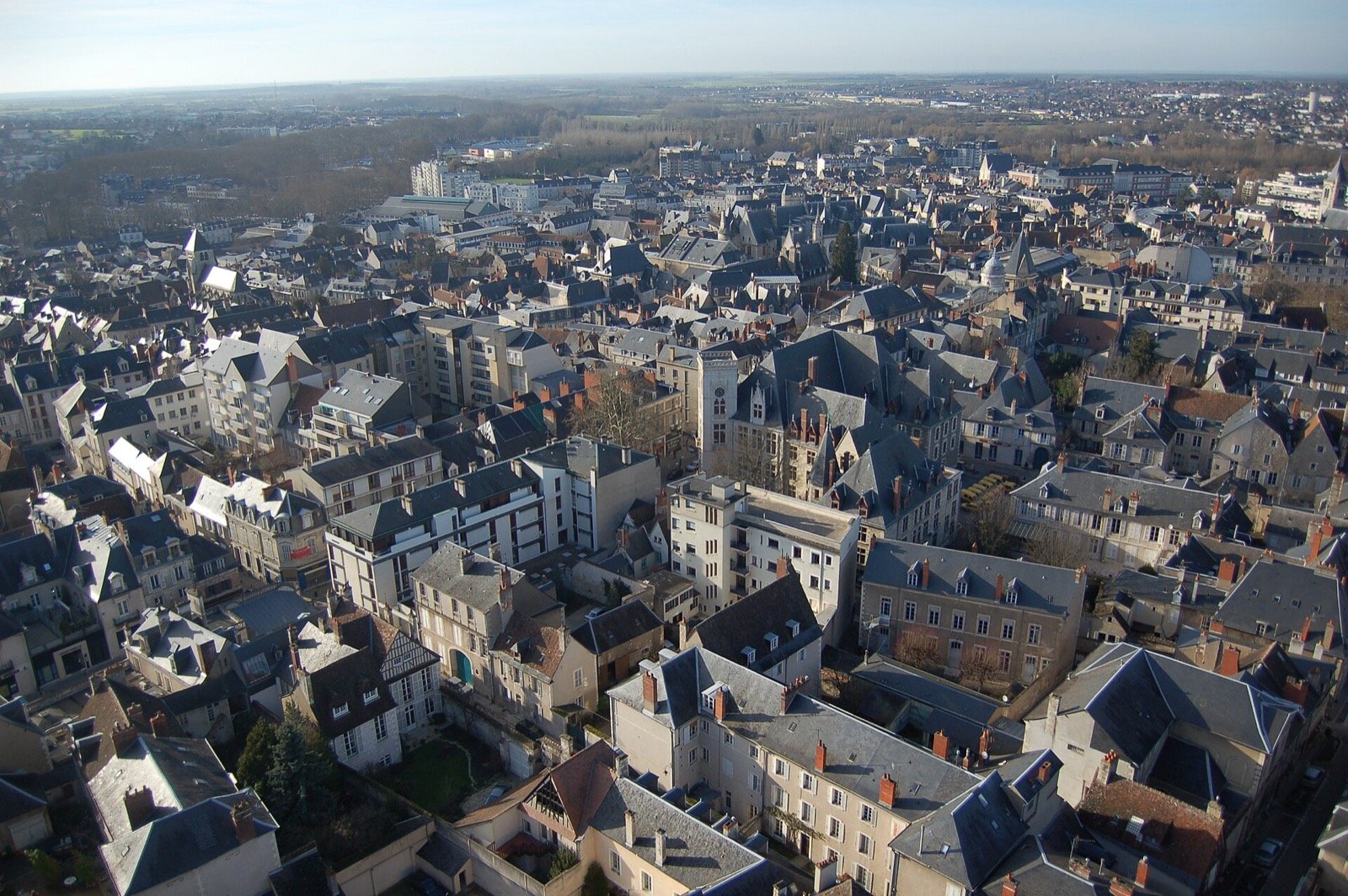 Développement d'applications mobiles à Bourges — Skyward Agency
