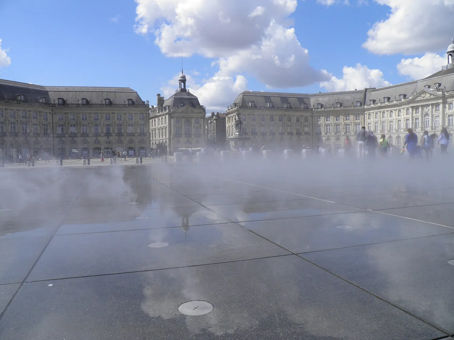 Place de la Bourse et miroir d’eau à Bordeaux