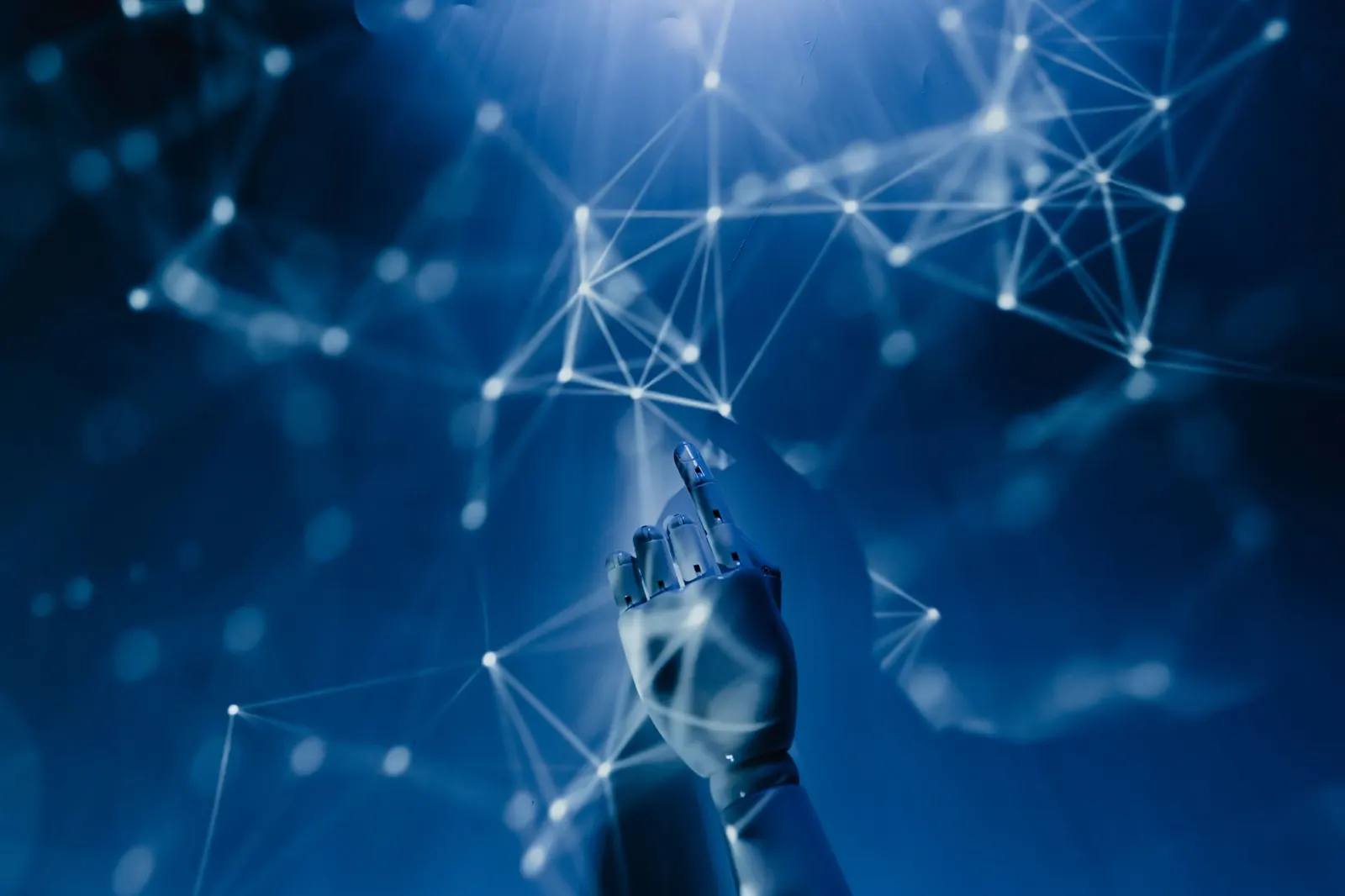 Représentation visuelle de l'intelligence artificielle intégrant des données dans un système cloud