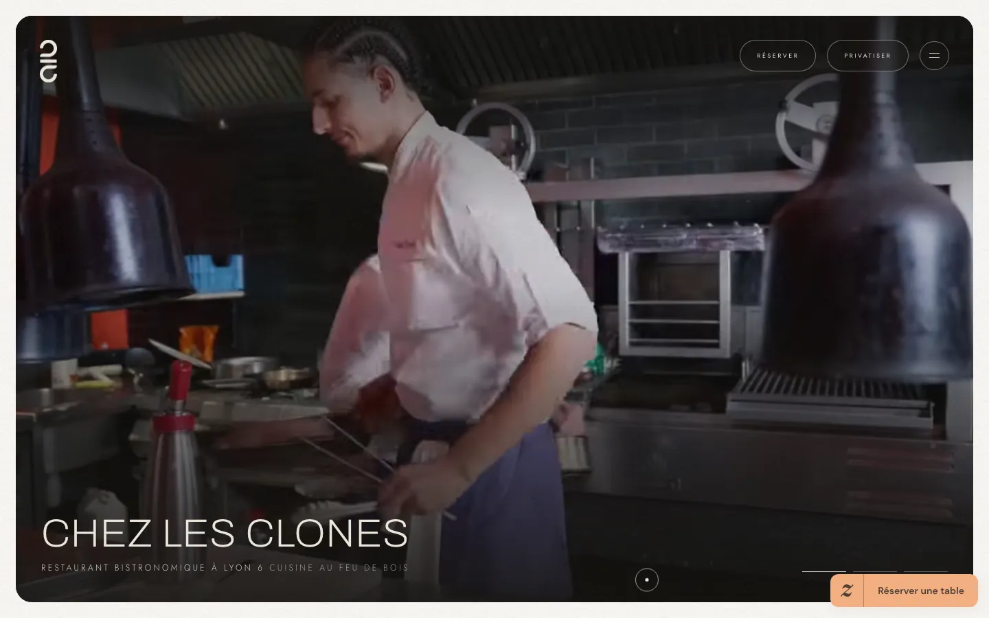 Capture sur ordinateur du site de Chez les Clones, restaurant à Lyon 6e